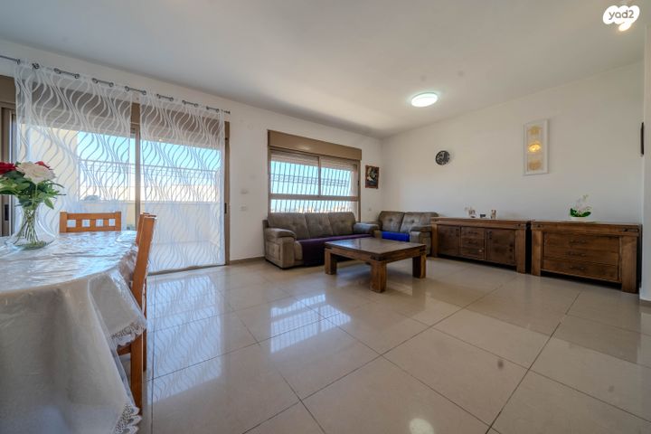 דירה, ברקת 33, אבני חן, חריש