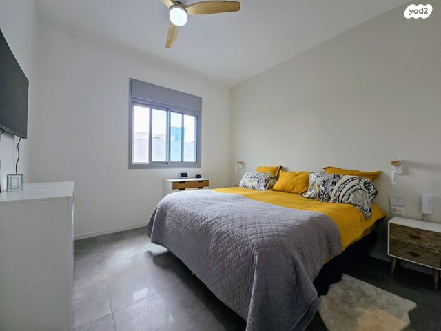 גג/ פנטהאוז, הנרייטה סולד, קזן, רעננה