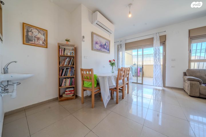 דירה, ברקת 33, אבני חן, חריש