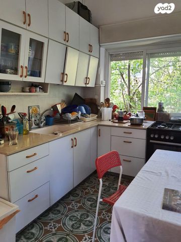 דירה, דרך חברון 61, גבעת חנניה, אבו תור, ירושלים