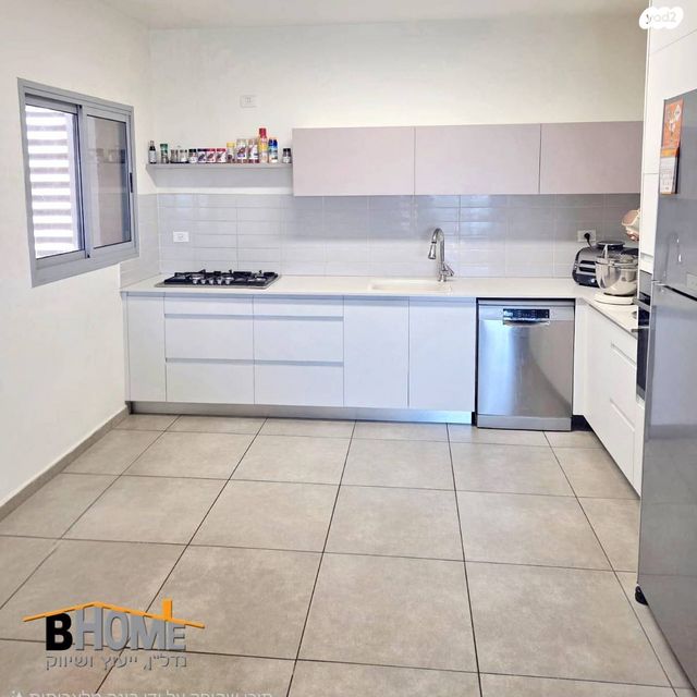 דירה, שדרות יצחק רבין 5, רמת אמיר, קדימה צורן