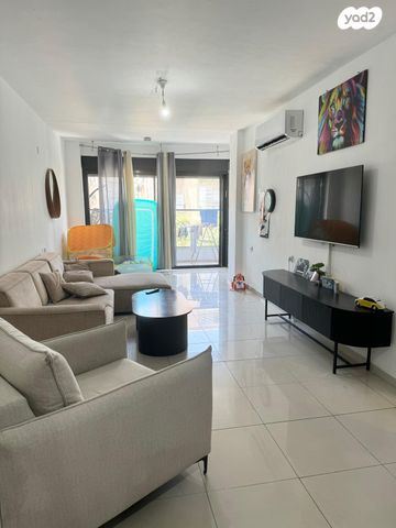 דירה, הנביאים 13, בת ים