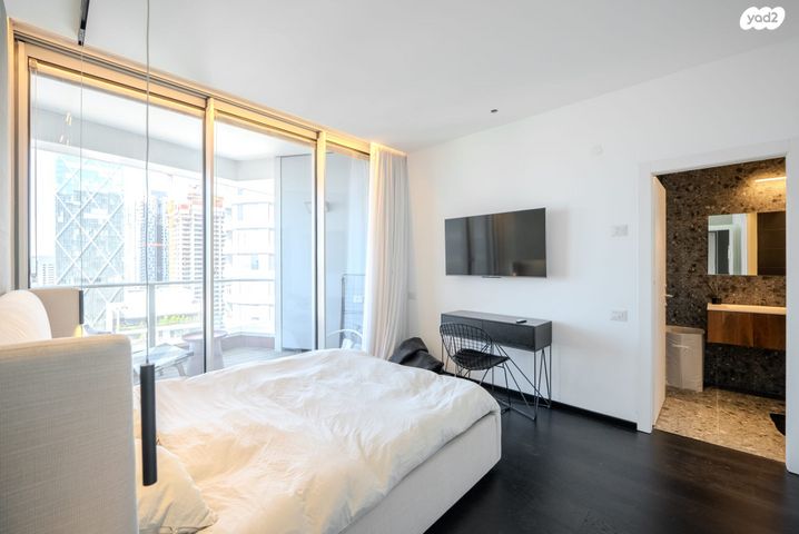 דופלקס, גרציאני יצחק 8, גני שרונה, קרית הממשלה, תל אביב יפו