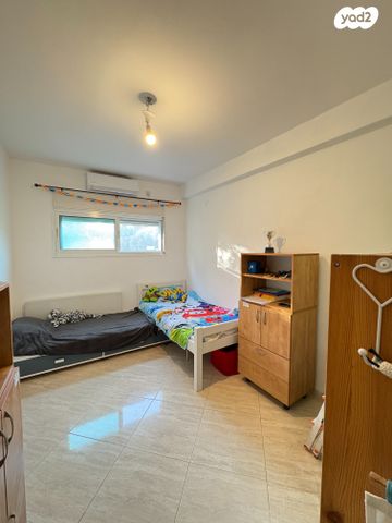 דירה, אהרון צייטלין, חיפה