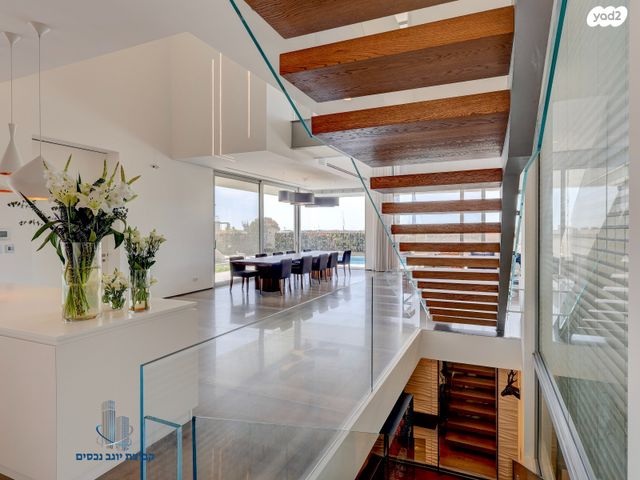 בית פרטי/ קוטג', אירוס, אירוס