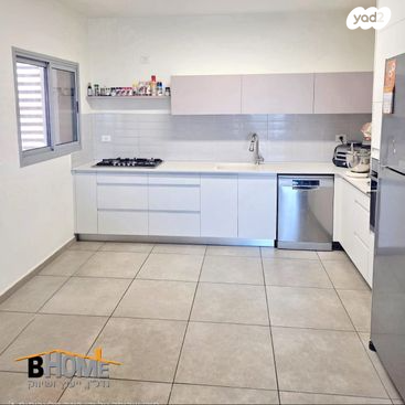 דירה, רמת אמיר, קדימה צורן