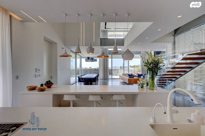 בית פרטי/ קוטג', אירוס, אירוס