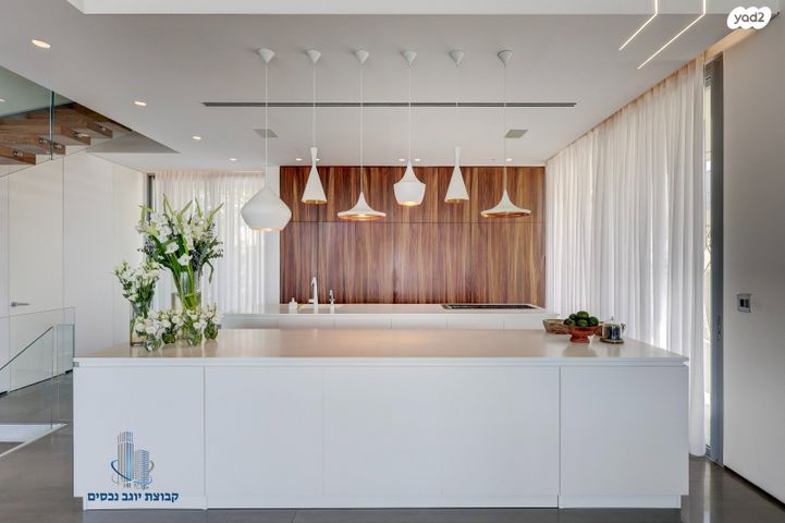 בית פרטי/ קוטג', אירוס, אירוס