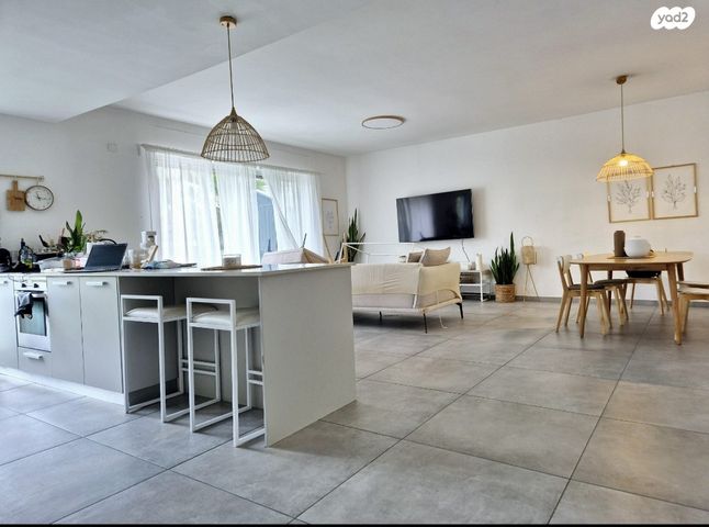 בית פרטי/ קוטג', שאר העיר, מזכרת בתיה