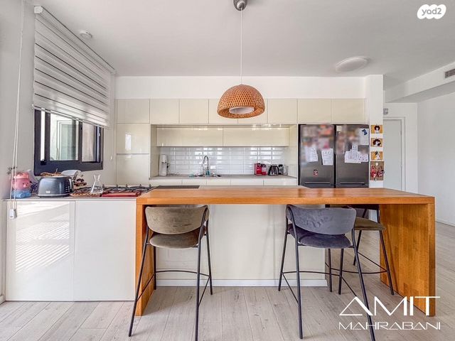 גג/ פנטהאוז, ראובן רובין, באר שבע