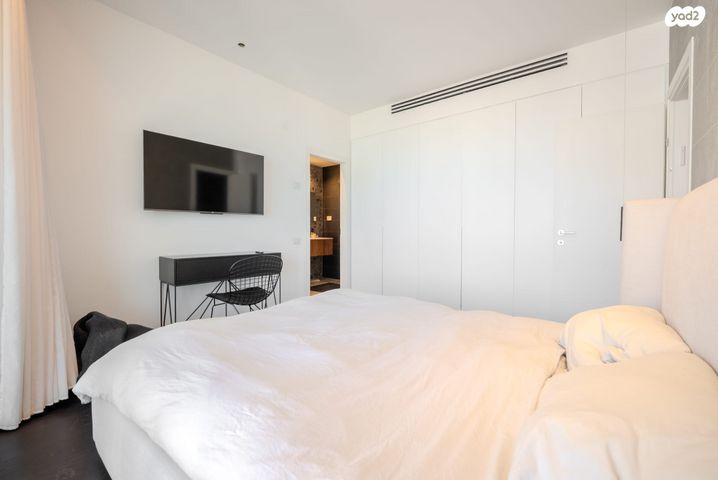 דופלקס, גרציאני יצחק 8, גני שרונה, קרית הממשלה, תל אביב יפו