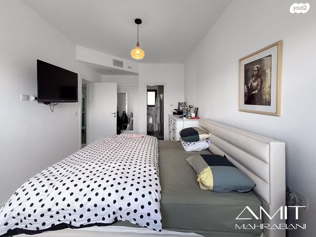 גג/ פנטהאוז, ראובן רובין, באר שבע