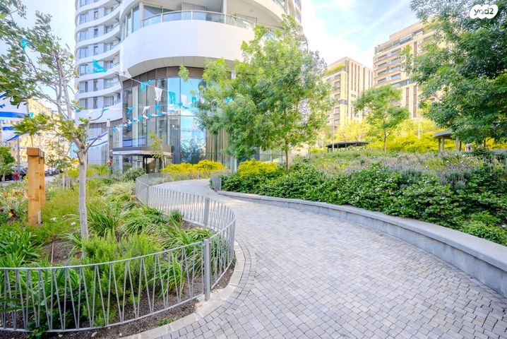 דופלקס, גרציאני יצחק 8, גני שרונה, קרית הממשלה, תל אביב יפו