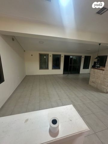 בית פרטי/ קוטג', יהודה גורודיסקי 23, א' / צפון מזרח העיר, רחובות