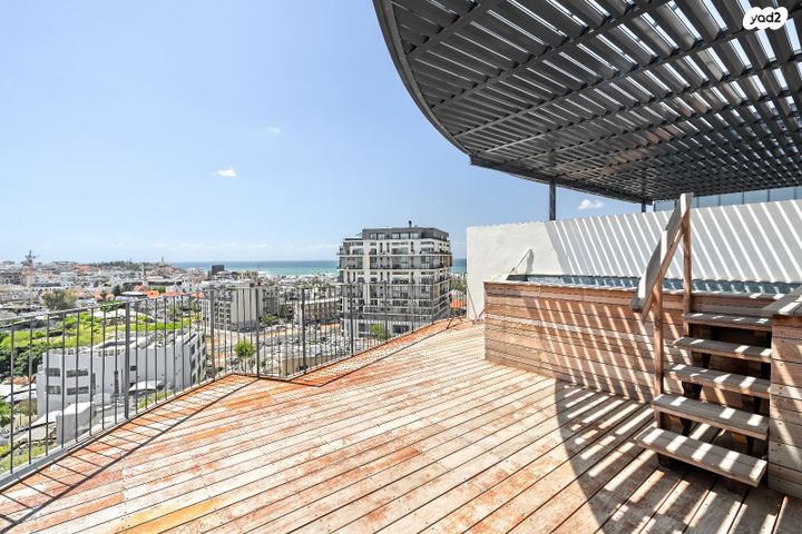 גג/ פנטהאוז