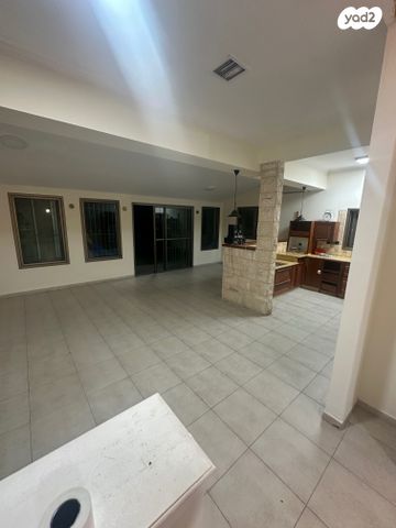 בית פרטי/ קוטג', יהודה גורודיסקי 23, א' / צפון מזרח העיר, רחובות