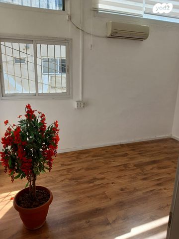 משרדים, טירת כרמל