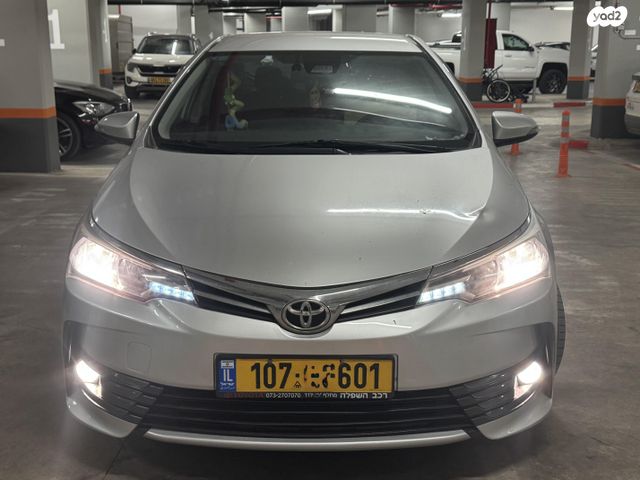 מודעת רכב טויוטה קורולה