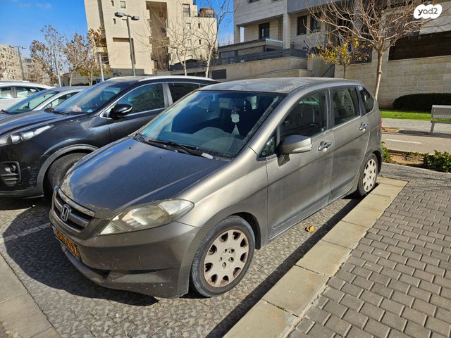 מודעת רכב הונדה FR-V