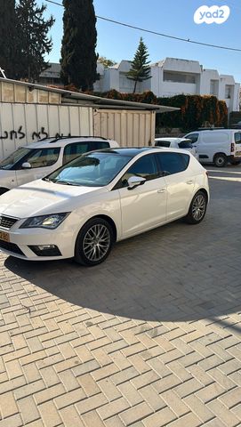 מודעת רכב סיאט לאון