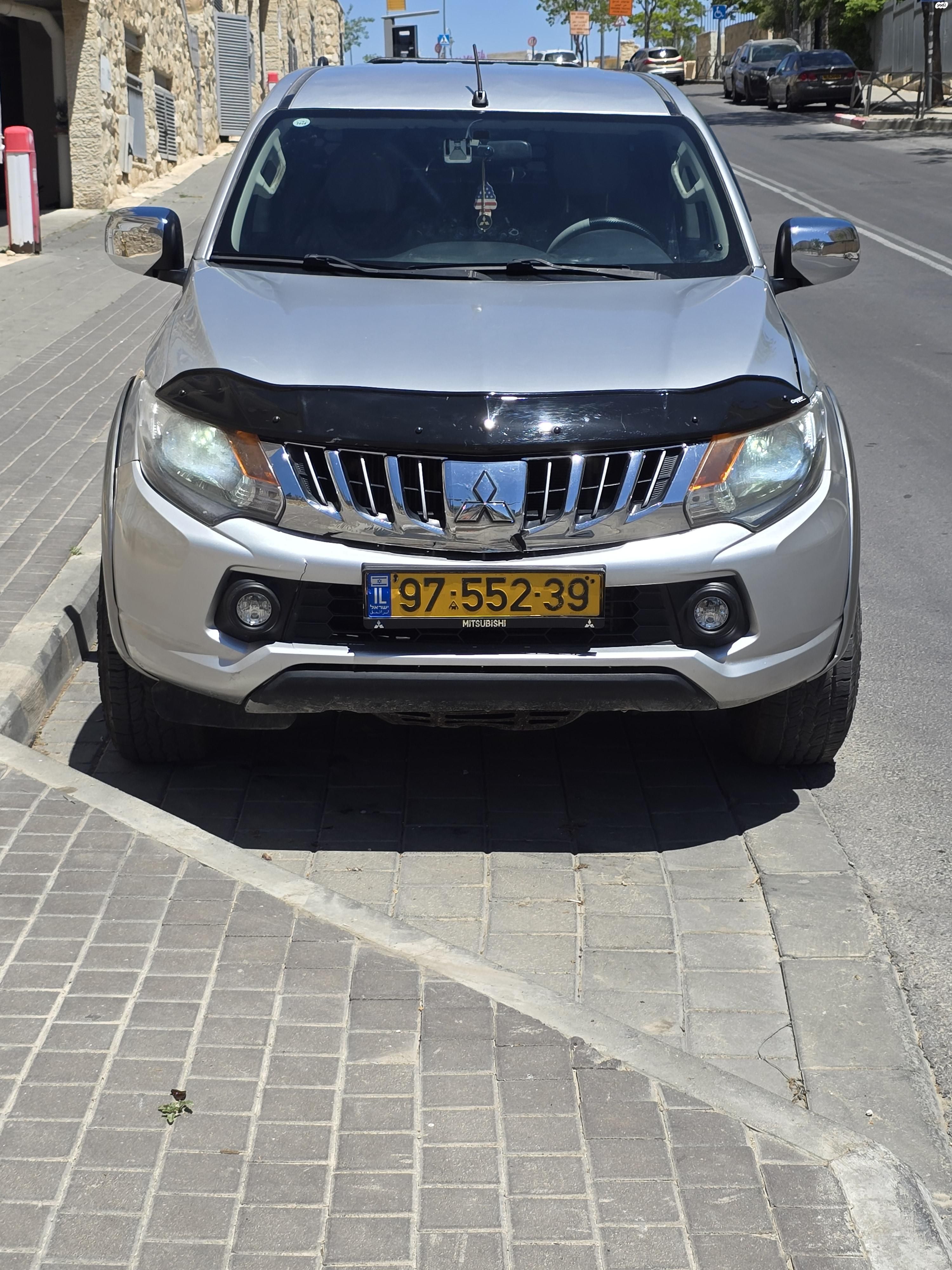 מודעת רכב מיצובישי טרייטון / L200