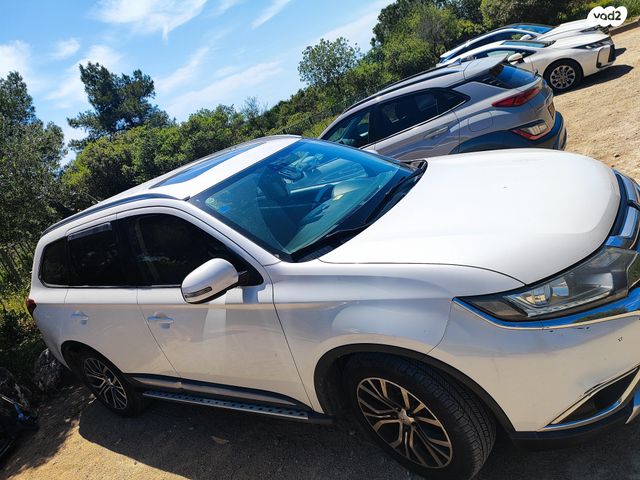 מיצובישי אאוטלנדר