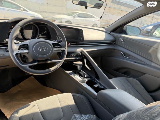 יונדאי אלנטרה