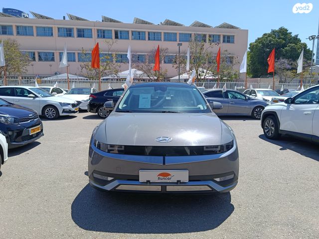 יונדאי איוניק 5