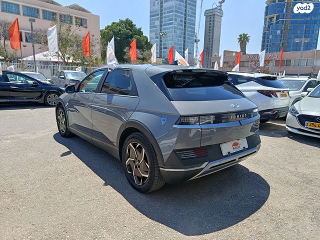 יונדאי איוניק 5