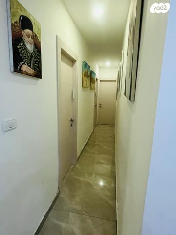 דופלקס, הבעש"ט 28, ג' / מרכז מזרח העיר, רחובות