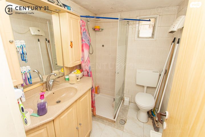 דירה, מרדכי אנילביץ', המושבה הגרמנית, חיפה