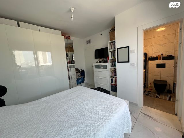 גג/ פנטהאוז, הגבול רוטשילד, בת ים