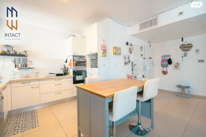 גג/ פנטהאוז, החורש, חריש