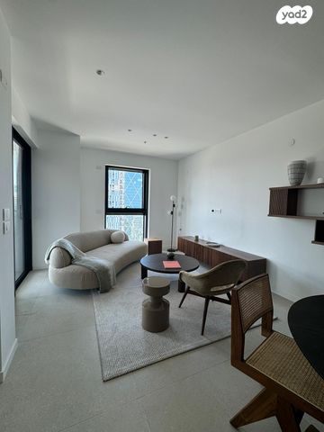 דירה, ליאונרדו דה וינצ'י, גני שרונה, קרית הממשלה, תל אביב יפו