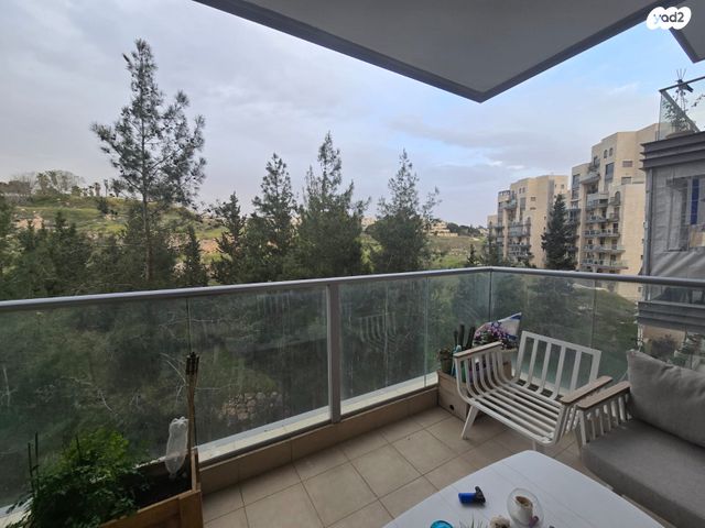 דירה, גרשון אבנר, ארמון הנציב, תלפיות מזרח, ירושלים