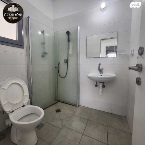 דירת גן, שרת, שז"ר / דקר, טירת כרמל