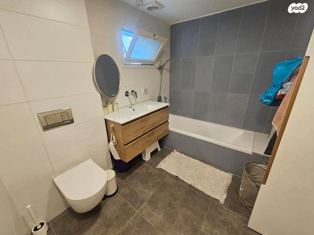 דירה, יגאל אלון, מרכז, הרצליה