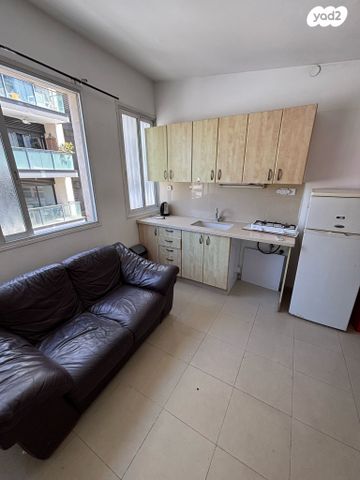 כללי, חיים בן עטר, תל אביב יפו