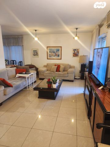 דופלקס, הר מירון, שכונה ה'-ו', מבשרת ציון