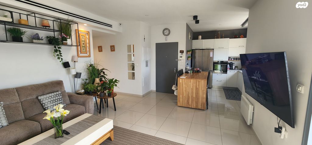 גג/ פנטהאוז, צור הדסה