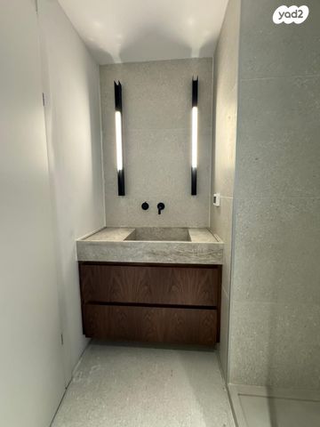 דירה, ליאונרדו דה וינצ'י, גני שרונה, קרית הממשלה, תל אביב יפו