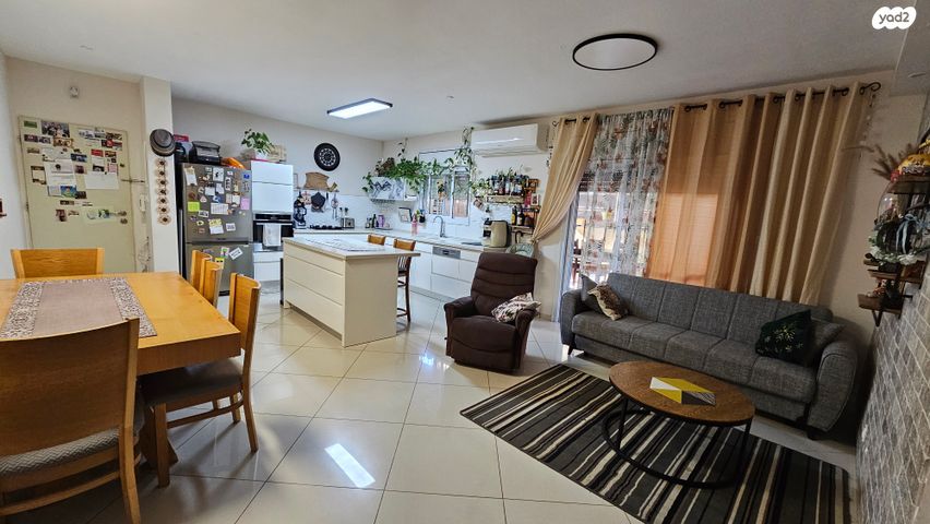 דירת גן, קרית מלאכי