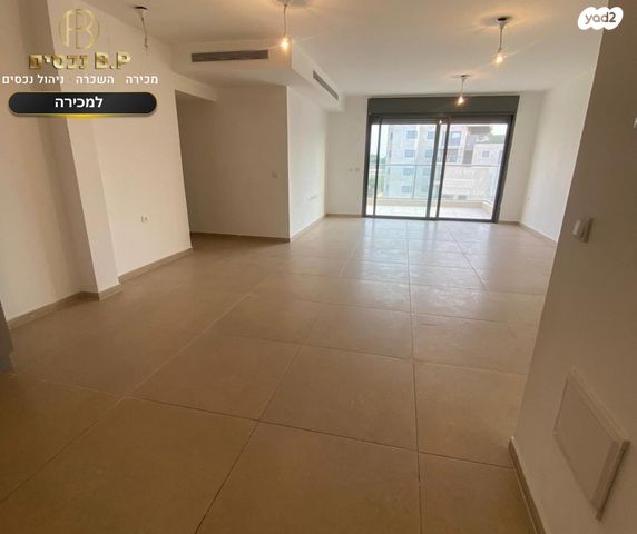 דירה, תאנה 15, החורש, חריש