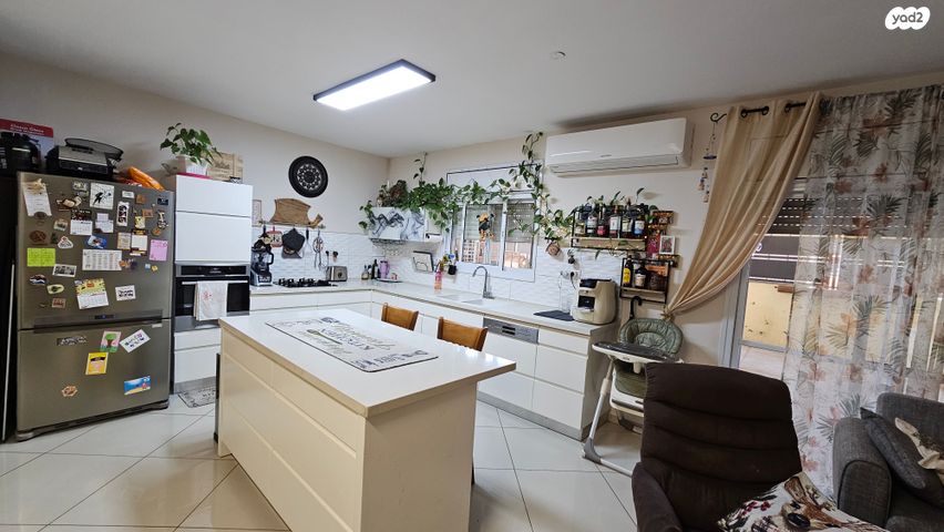 דירת גן, קרית מלאכי