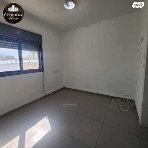 דירת גן, שרת, שז"ר / דקר, טירת כרמל