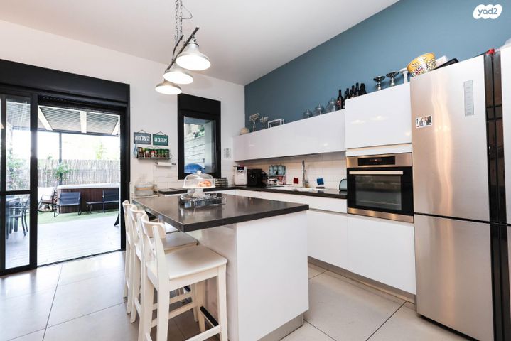 דירת גן, ראש העין