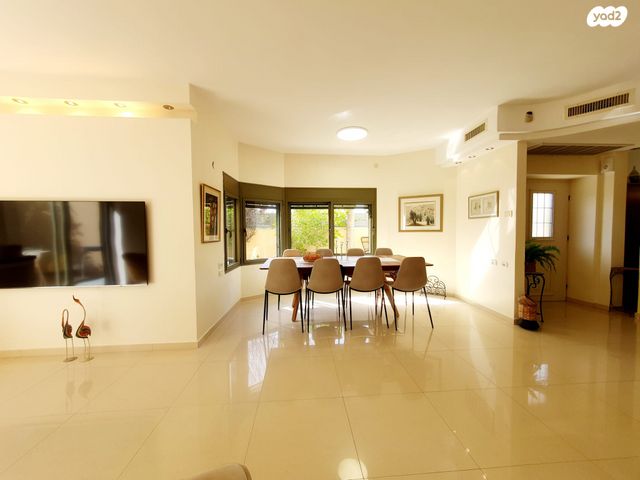 בית פרטי/ קוטג', אברהם נוטמן 12, מקוב, רחובות