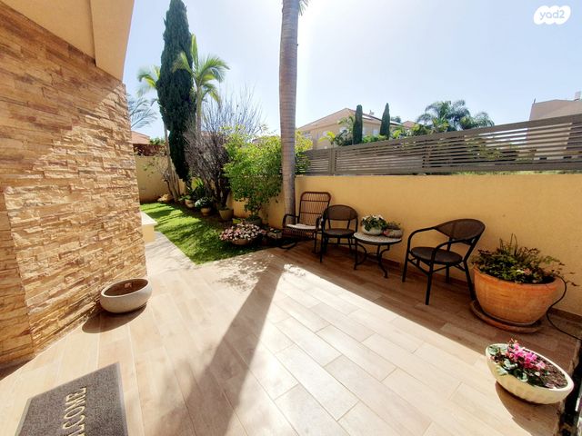 בית פרטי/ קוטג', אברהם נוטמן 12, מקוב, רחובות