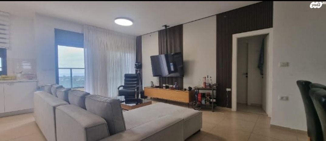 דירה, אור עקיבא