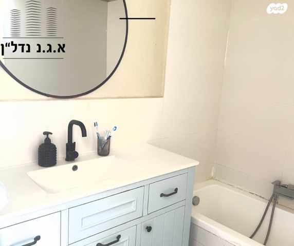 דו משפחתי, גן יבנה